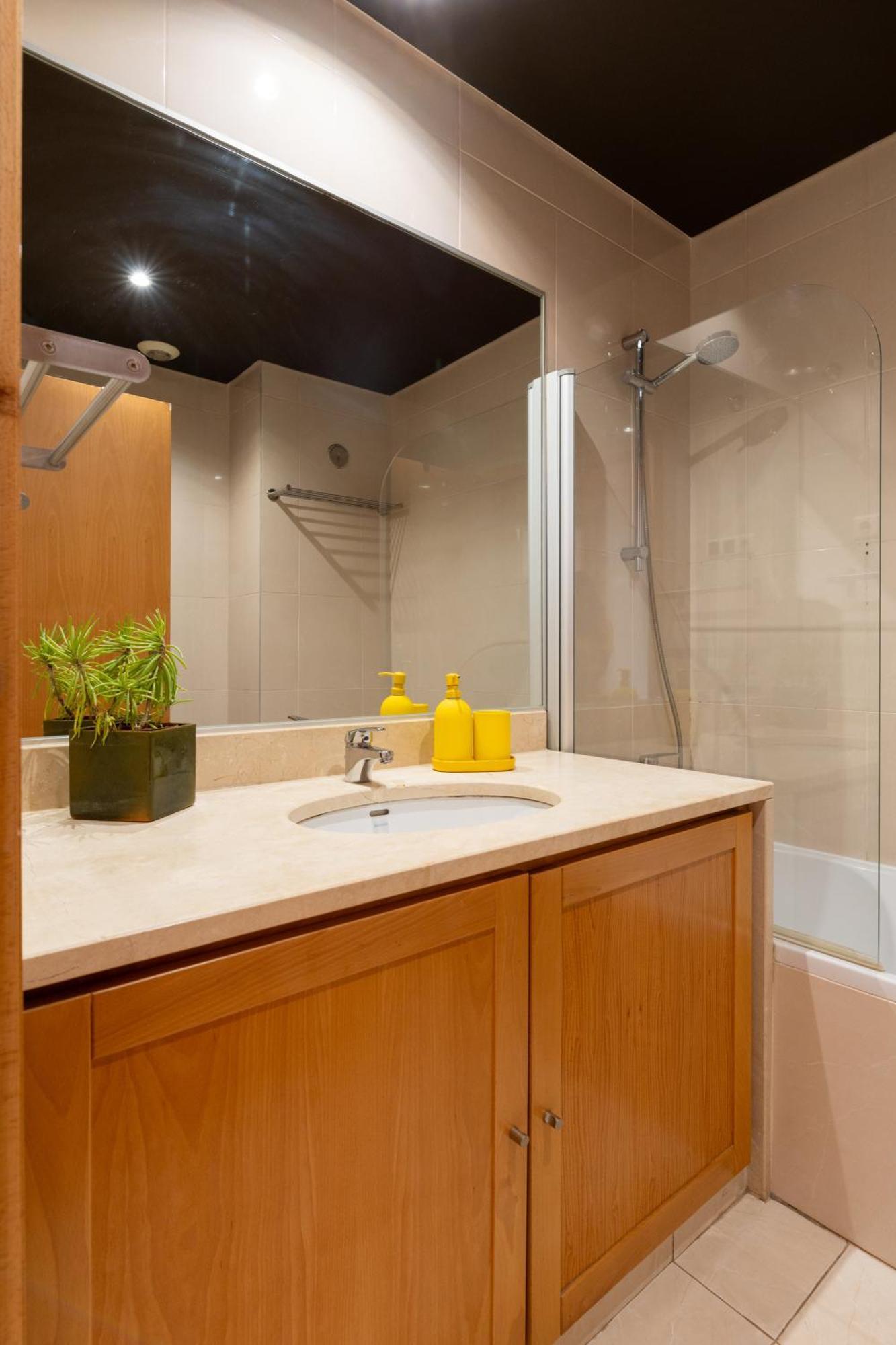 Modern In Parque Nacoes Apartment Lisbon
