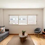 Modern Apartment In Parque Das Nacoes